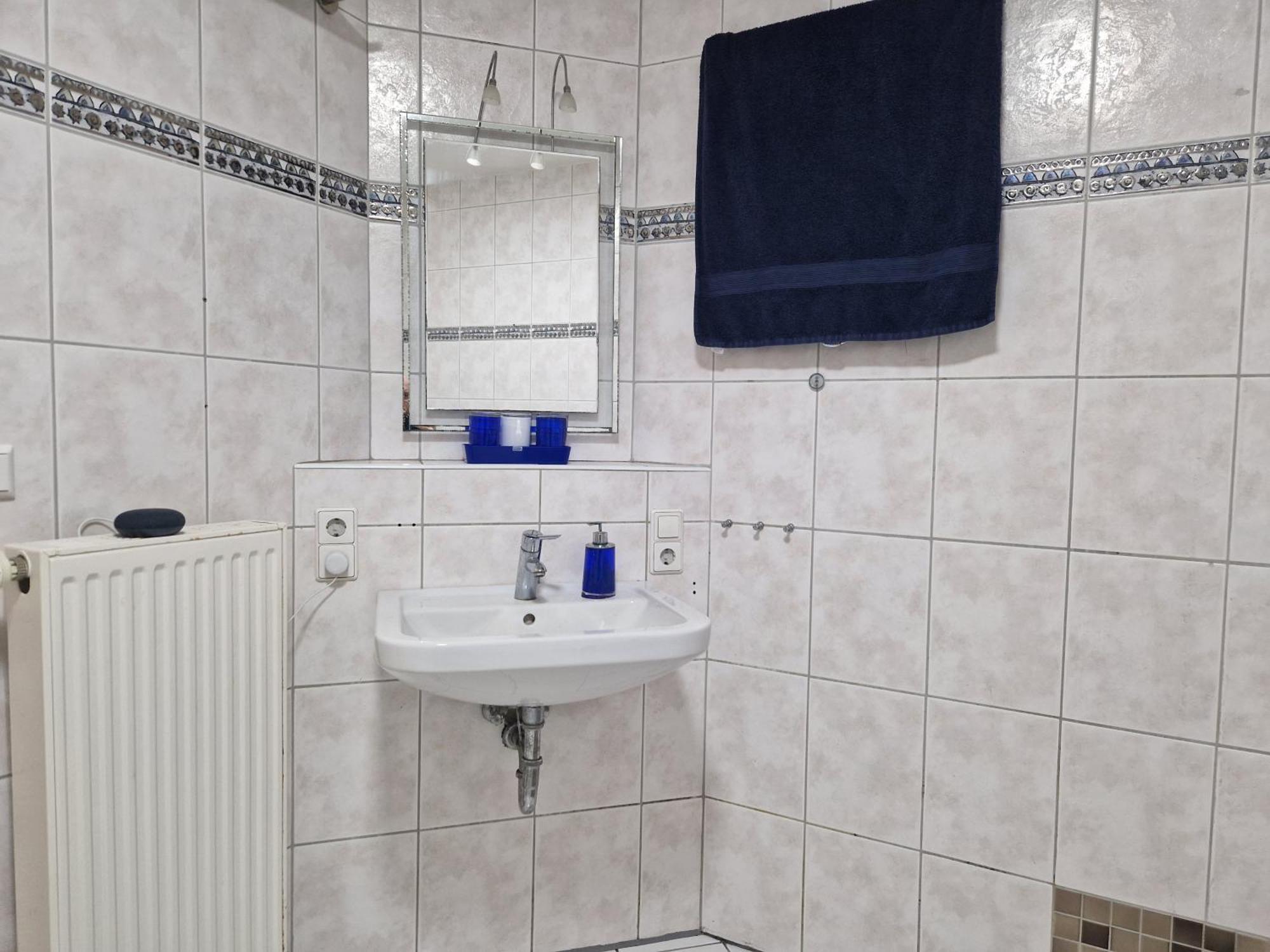 Einzelzimmer In Ruhiger Lage --- Check-In Mit Schluesselkasten Meppen Esterno foto