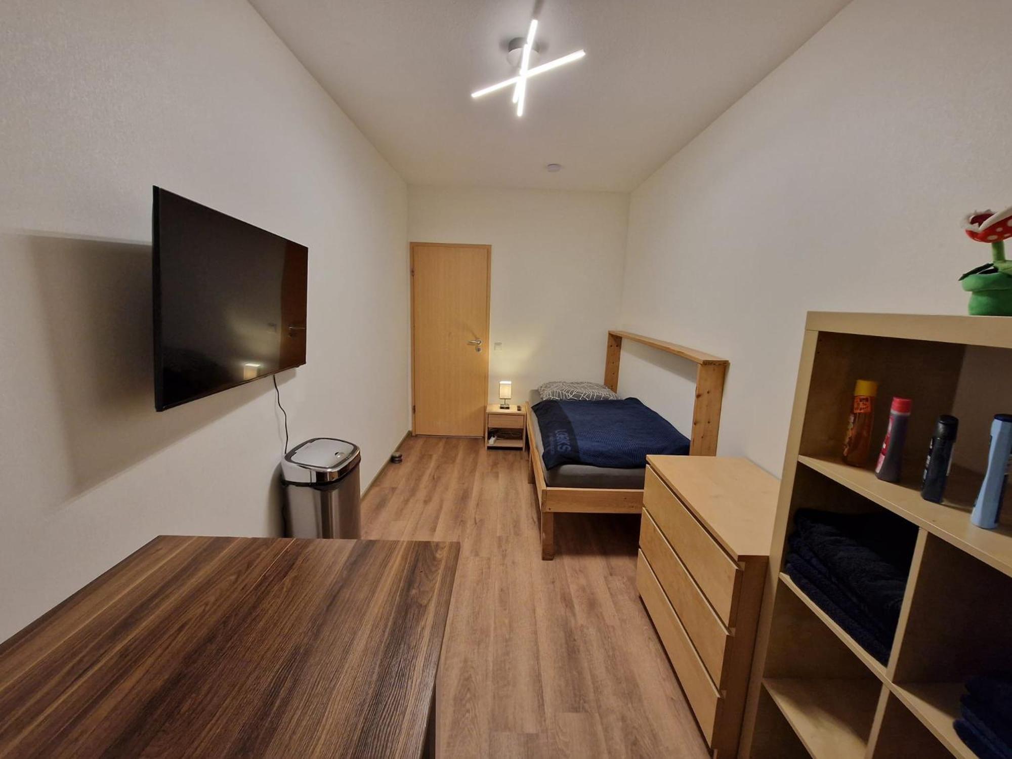 Einzelzimmer In Ruhiger Lage --- Check-In Mit Schluesselkasten Meppen Esterno foto