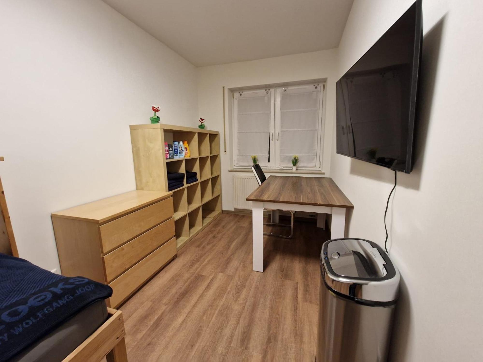 Einzelzimmer In Ruhiger Lage --- Check-In Mit Schluesselkasten Meppen Esterno foto